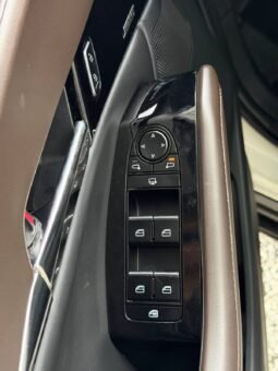 
										MAZDA CX-30 GRAND TOURING LX 2.5 full									