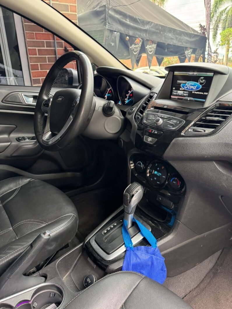 
								FORD FIESTA TITANIUM AT 1.6 full									