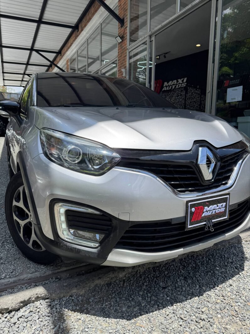 
								RENAULT CAPTUR INTENS AT 2.0 4X2 full									