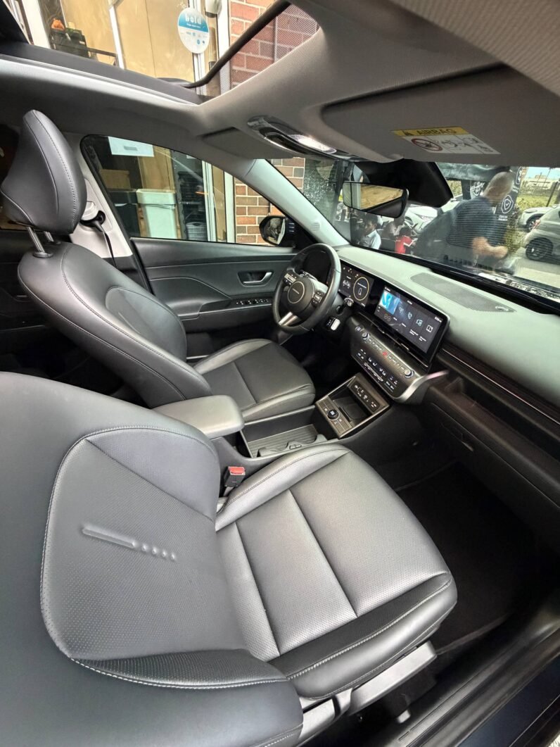 
								HYUNDAI KONA LIMITED HIBRIDA 1.6 AT 4X2 full									