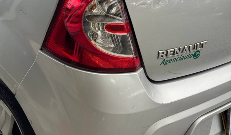 
								RENAULT SANDERO GT LINE 16V 1.6 MT full									