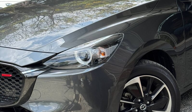 
								MAZDA 2 GRAND TOURING 1.5L AT full									