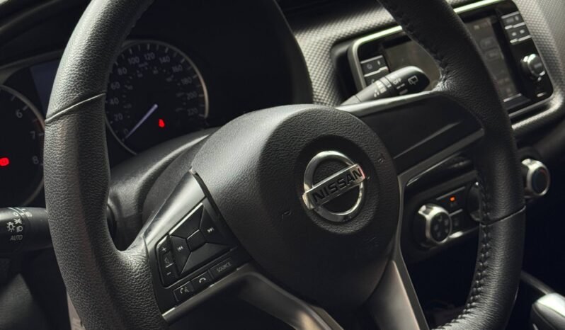 
								NISSAN KICKS ADVANCE AT 1.6 full									