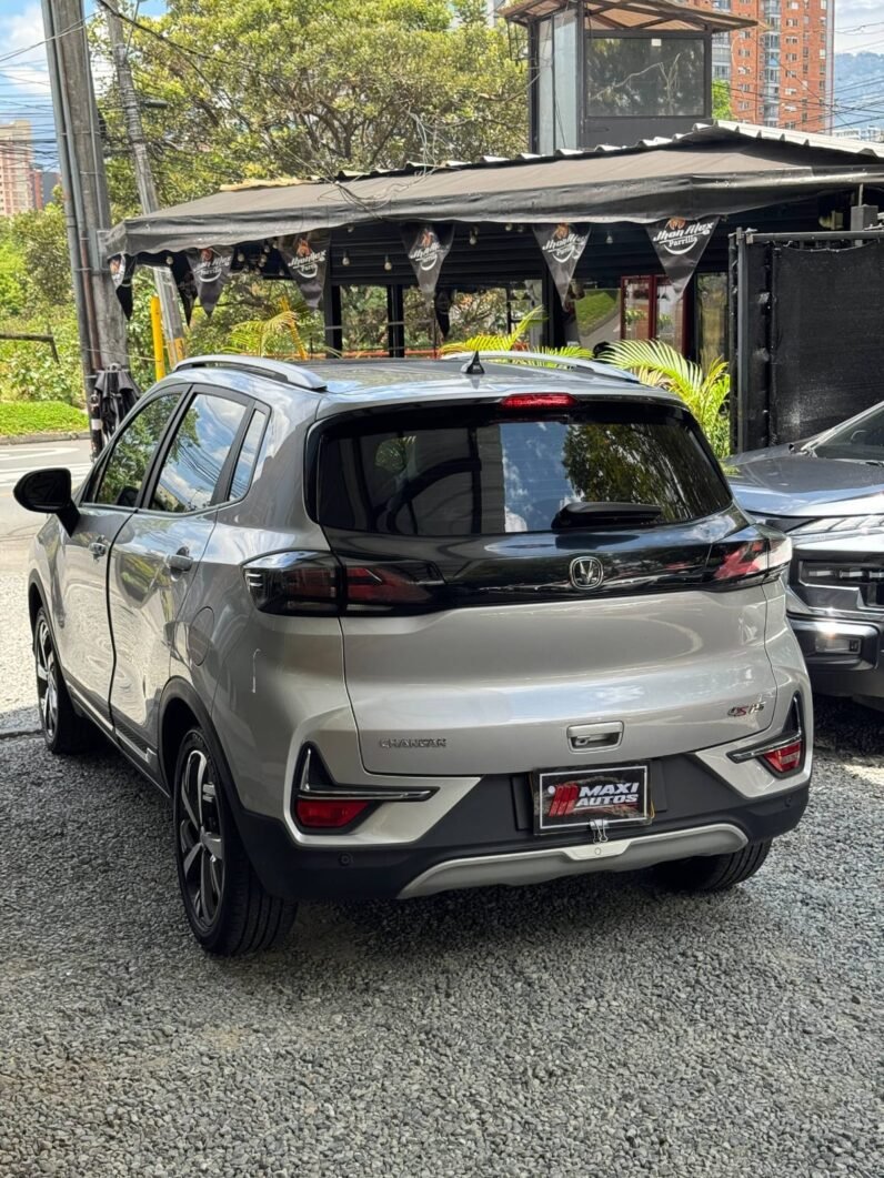 
								CHANGAN CS15 LUXURY MT 1.5 4X2 full									
