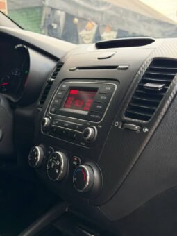 
										KIA CERATO PRO EX 1.6 AT full									
