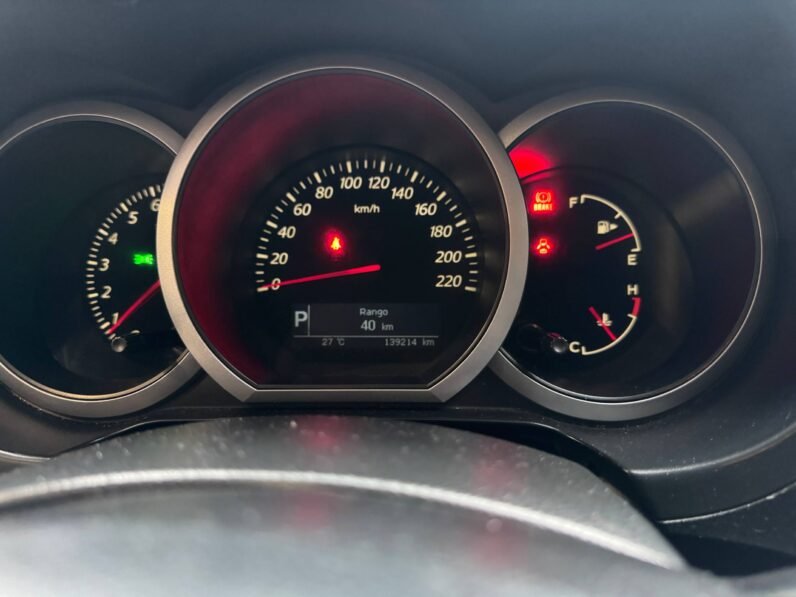 
								SUZUKI GRAND VITARA AT 2.4 4X4 full									