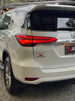 
										TOYOTA FORTUNER SRV 2.8 DIÉSEL 4X2 full									