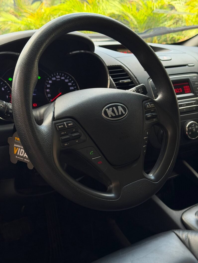 
								KIA CERATO PRO EX 1.6 AT full									
