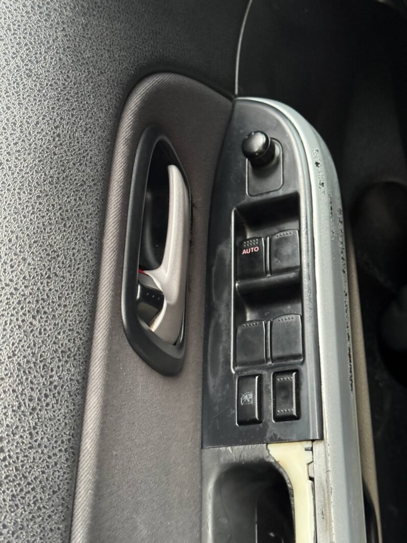 
								SUZUKI GRAND VITARA AT 2.4 4X4 full									