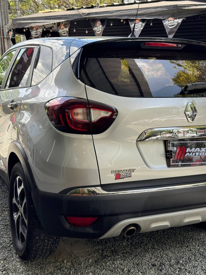 
								RENAULT CAPTUR INTENS AT 2.0 4X2 full									