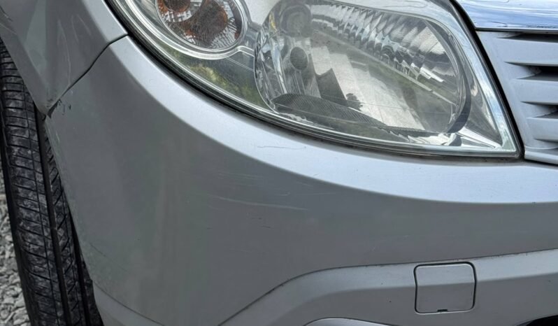 
								RENAULT SANDERO GT LINE 16V 1.6 MT full									