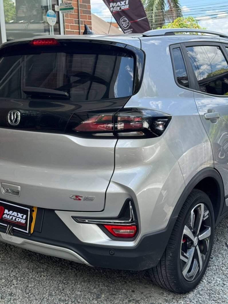 
								CHANGAN CS15 LUXURY MT 1.5 4X2 full									