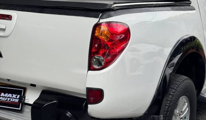 
								MITSUBISHI SPORTERO L200 MT 4X4 DIESEL full									