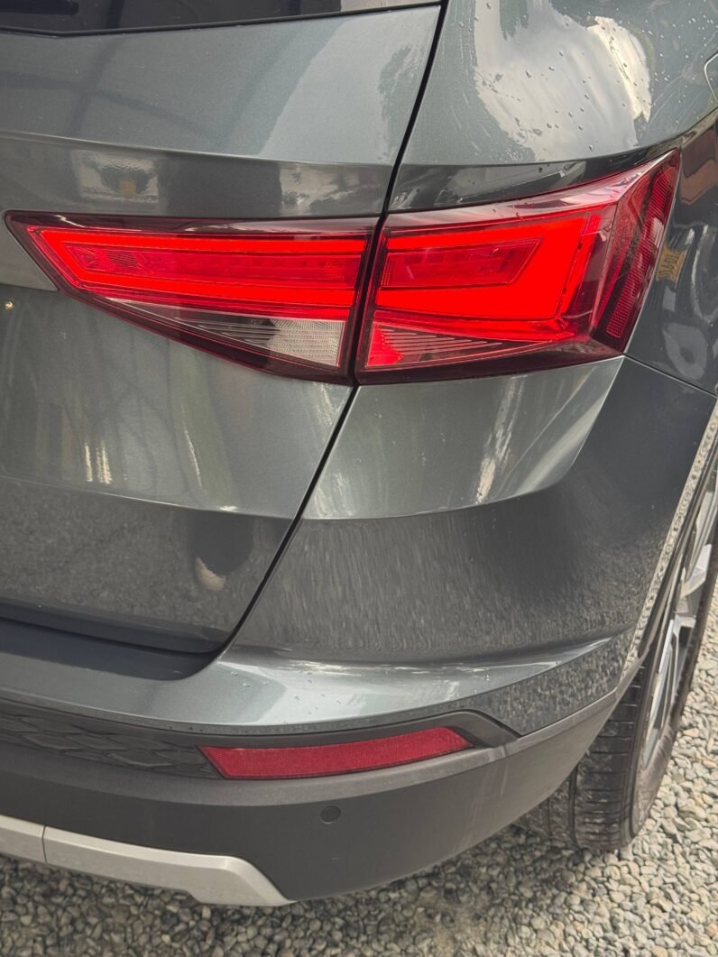 
								SEAT ATECA STYLE 2.0 AT full									