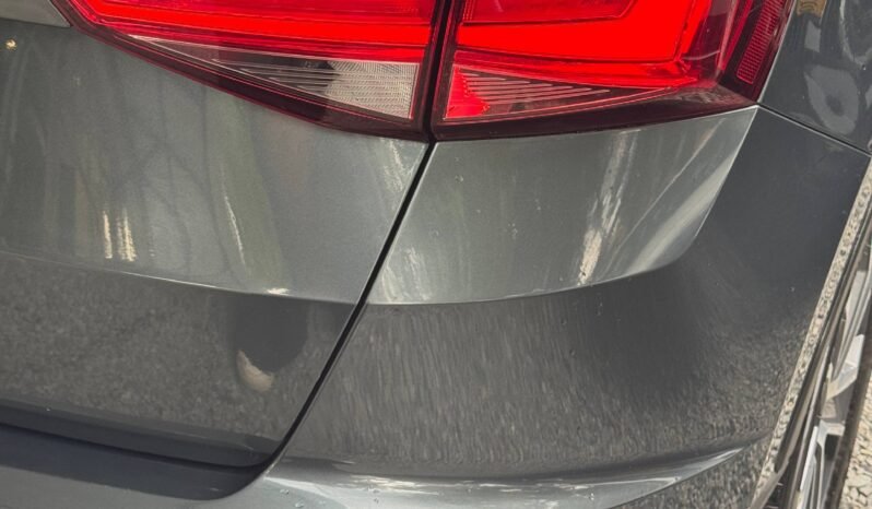 
								SEAT ATECA STYLE 2.0 AT full									