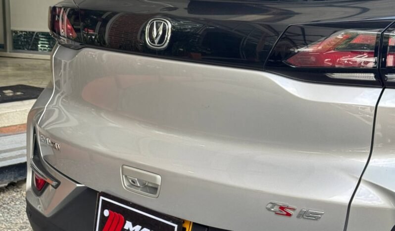 
								CHANGAN CS15 LUXURY MT 1.5 4X2 full									