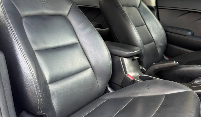 
								KIA CERATO PRO EX 1.6 AT full									