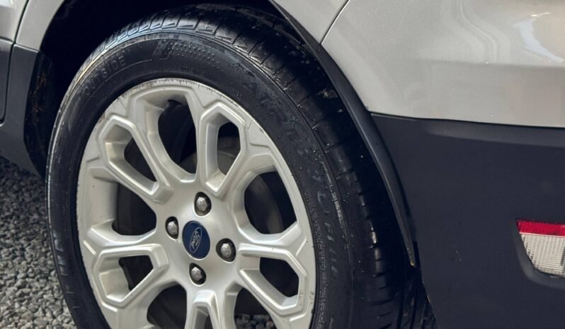 
								FORD ECOSPORT TITANIUM AT 4X2 full									