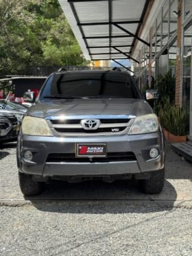 TOYOTA FORTUNER SR.5 4.0 GAS/GASOLINA