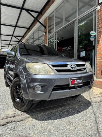 TOYOTA FORTUNER SR.5 4.0 GAS/GASOLINA