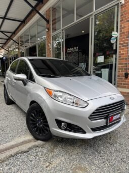 FORD FIESTA TITANIUM AT 1.6