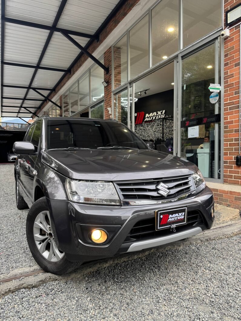 
								SUZUKI GRAND VITARA AT 2.4 4X4 full									