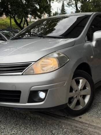 NISSAN TIIDA EMOTION MT HB