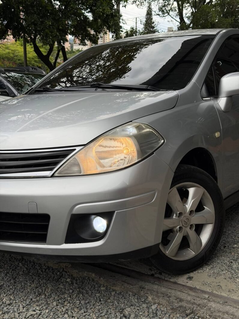 
								NISSAN TIIDA EMOTION MT HB full									