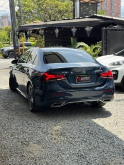 MERCEDES-BENZ A 180 AT