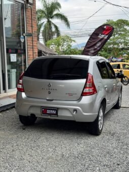 
										RENAULT SANDERO AUTOMATIQ full									