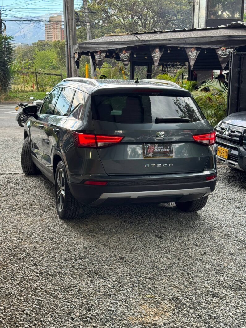 
								SEAT ATECA STYLE 2.0 AT full									