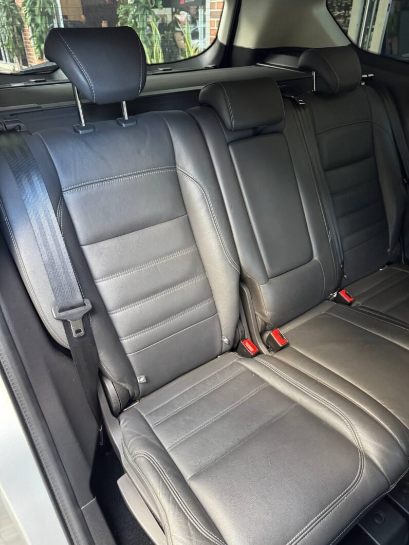 
								FORD ESCAPE TITANIUM AT 4X4 full									
