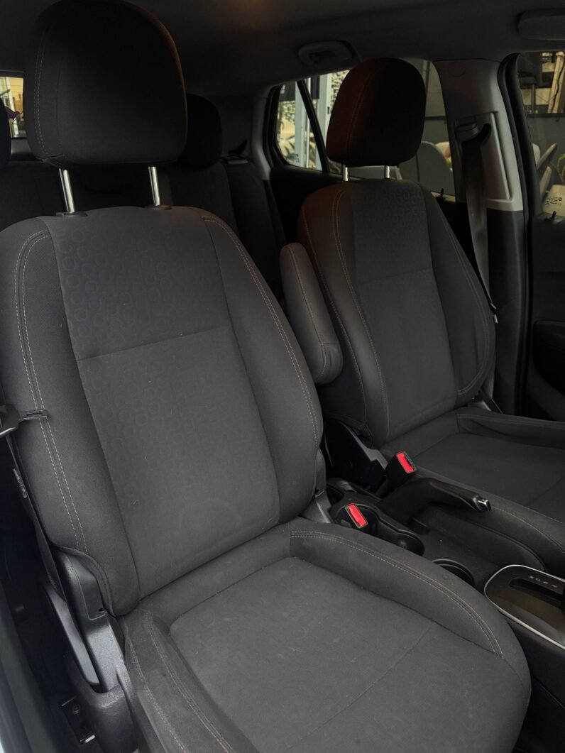 
								CHEVROLET TRACKER LT AT 1.8 full									