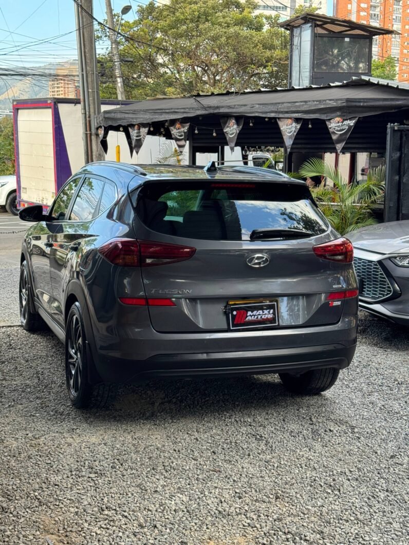 
								HYUNDAI NEW TUCSON PREMIUM AT 2.0 4×2 full									