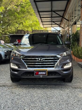 HYUNDAI NEW TUCSON PREMIUM AT 2.0 4×2