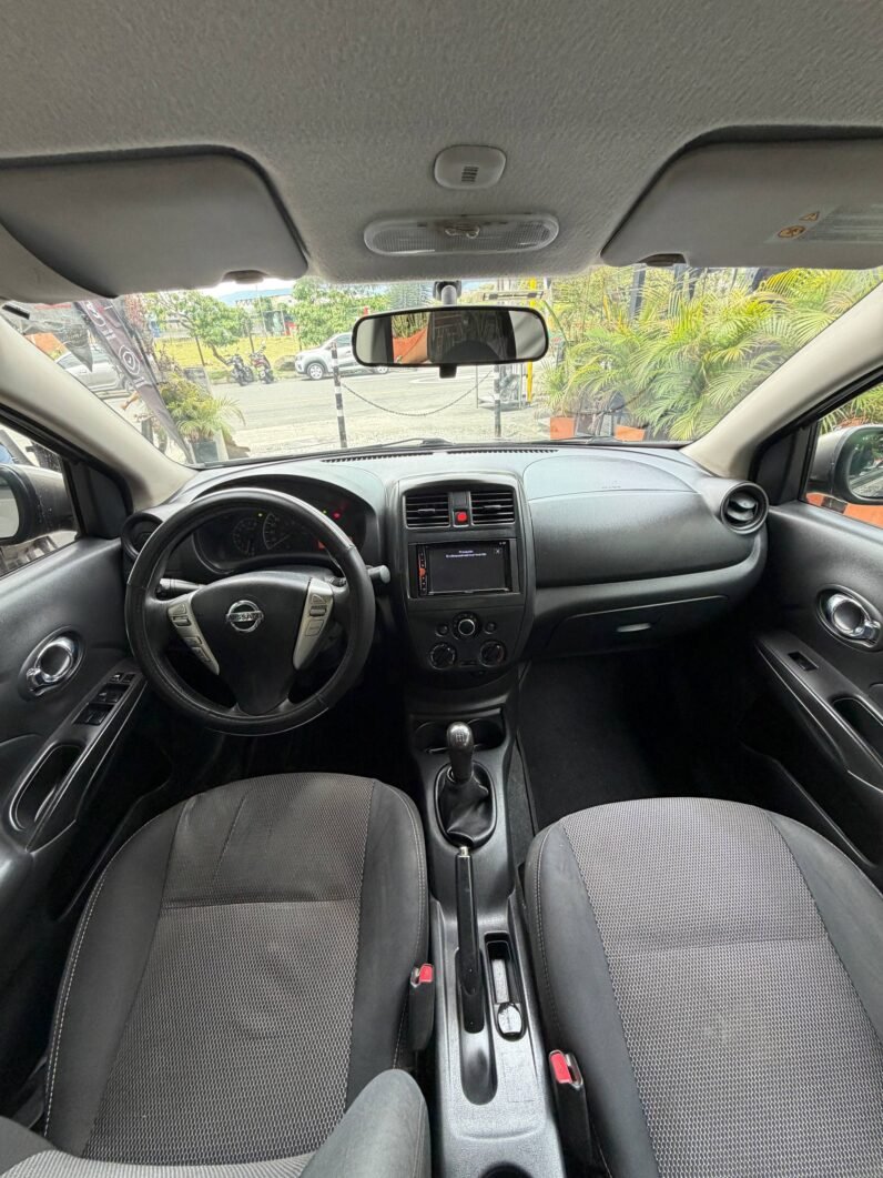 
								NISSAN VERSA SENSE MT 1.6 full									