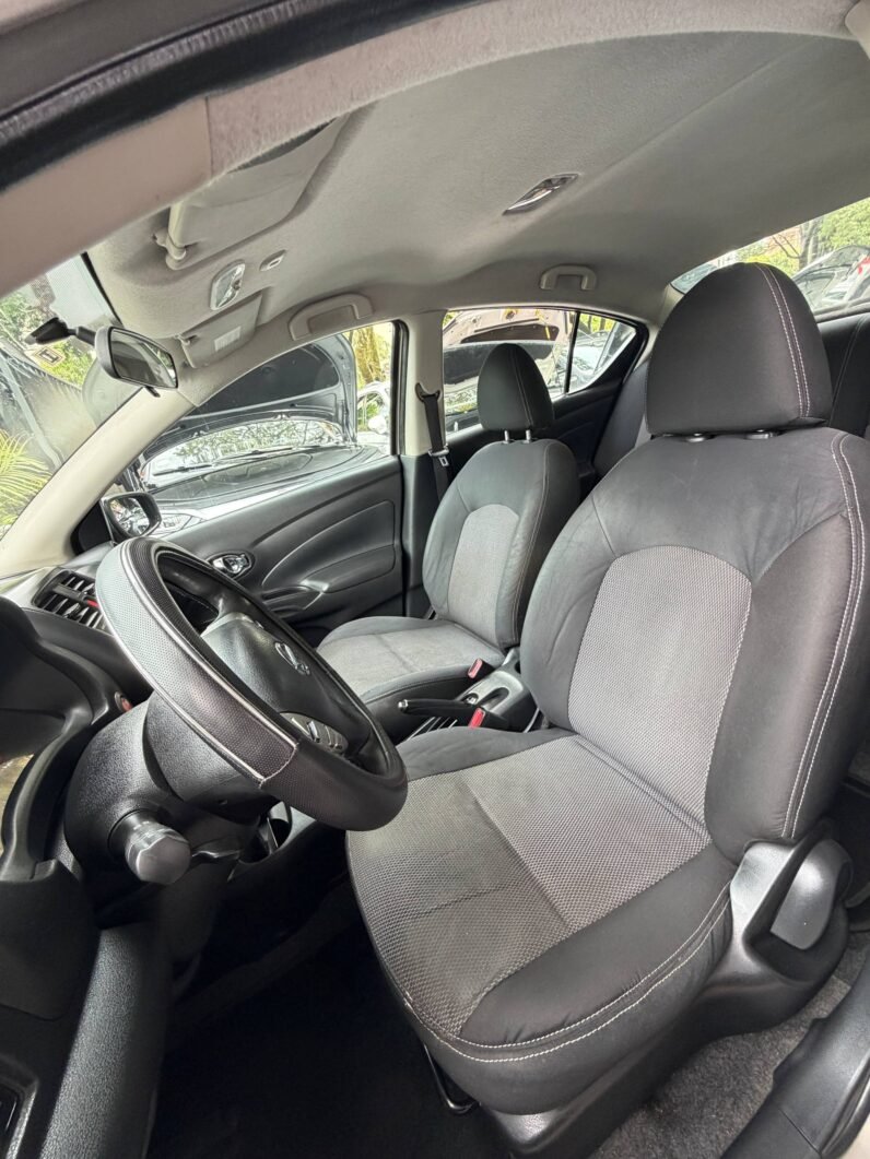 
								NISSAN VERSA SENSE MT 1.6 full									