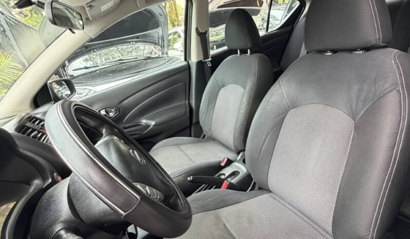 
								NISSAN VERSA SENSE MT 1.6 full									
