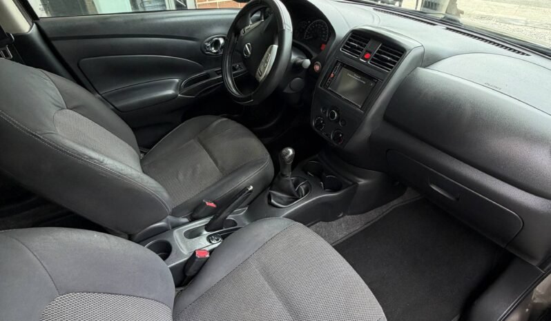 
								NISSAN VERSA SENSE MT 1.6 full									