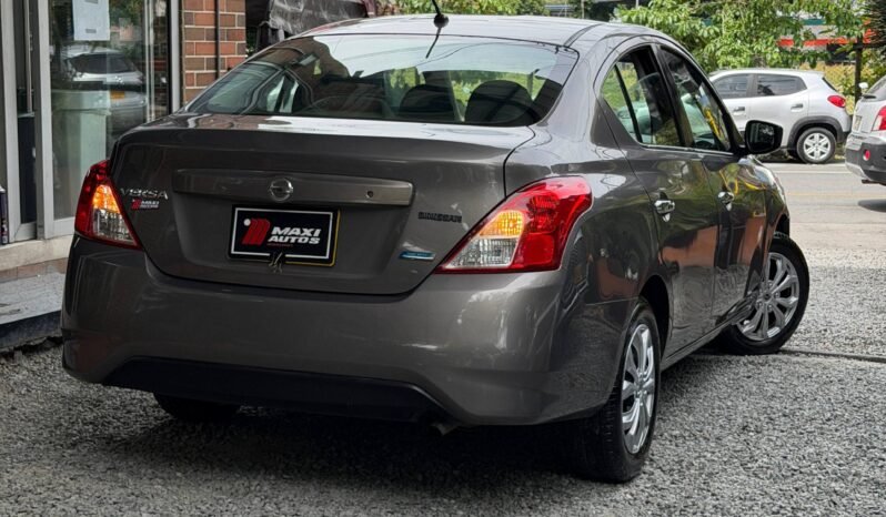 
								NISSAN VERSA SENSE MT 1.6 full									