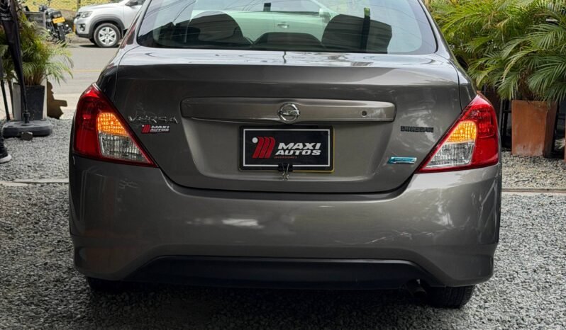 
								NISSAN VERSA SENSE MT 1.6 full									