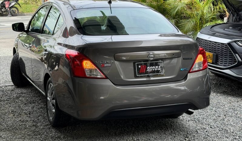 
								NISSAN VERSA SENSE MT 1.6 full									