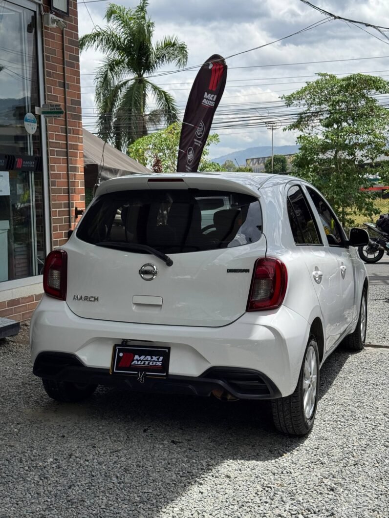 
								NISSAN MARCH ADVANCE 1.6L AT full									