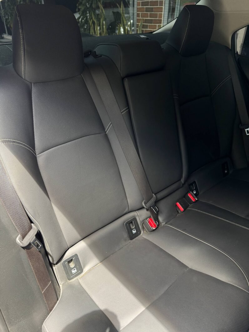 
								TOYOTA COROLLA XEI AT 1.8 HIBRIDO full									