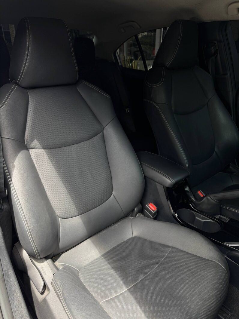 
								TOYOTA COROLLA XEI AT 1.8 HIBRIDO full									