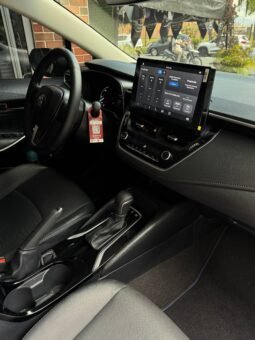 
										TOYOTA COROLLA XEI AT 1.8 HIBRIDO full									