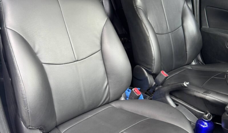 
								MAZDA 2 HM 1.5 MT full									