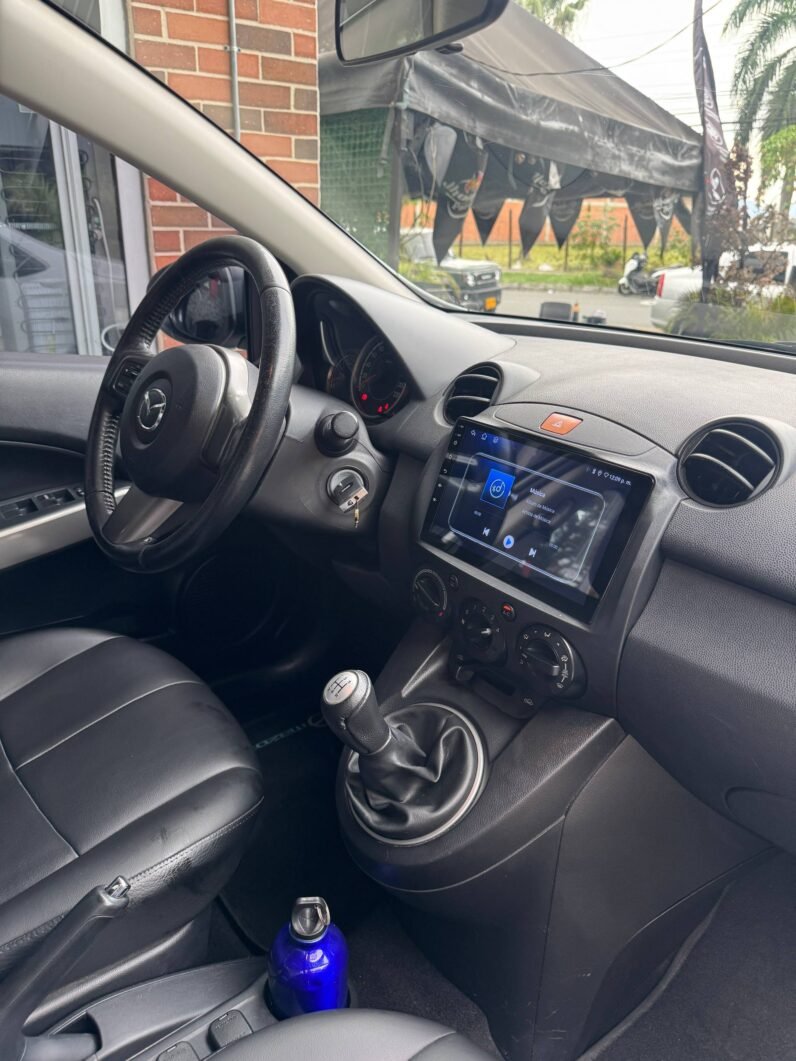 
								MAZDA 2 HM 1.5 MT full									