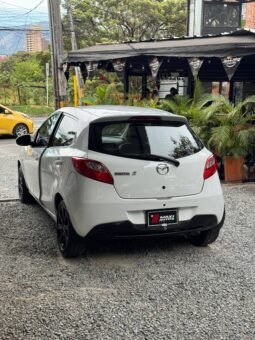 
										MAZDA 2 HM 1.5 MT full									