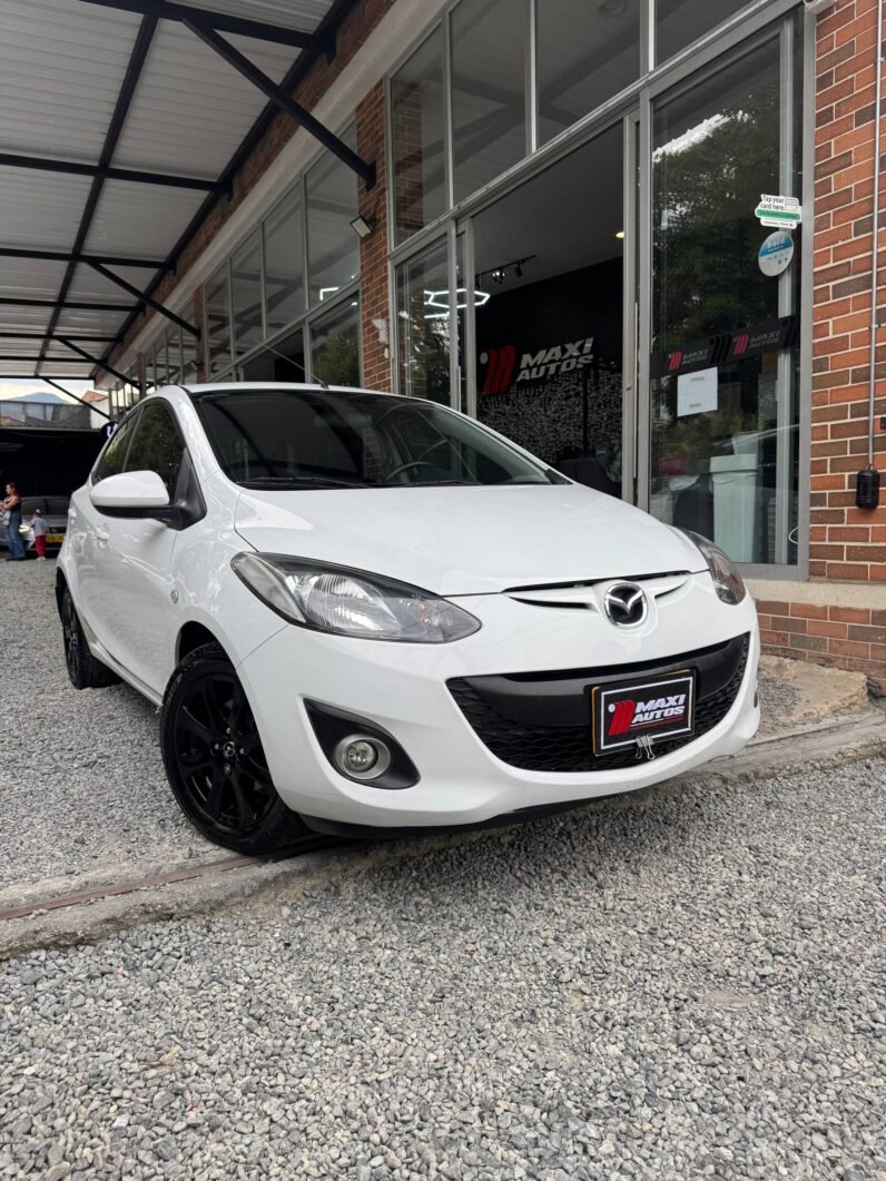 
								MAZDA 2 HM 1.5 MT full									
